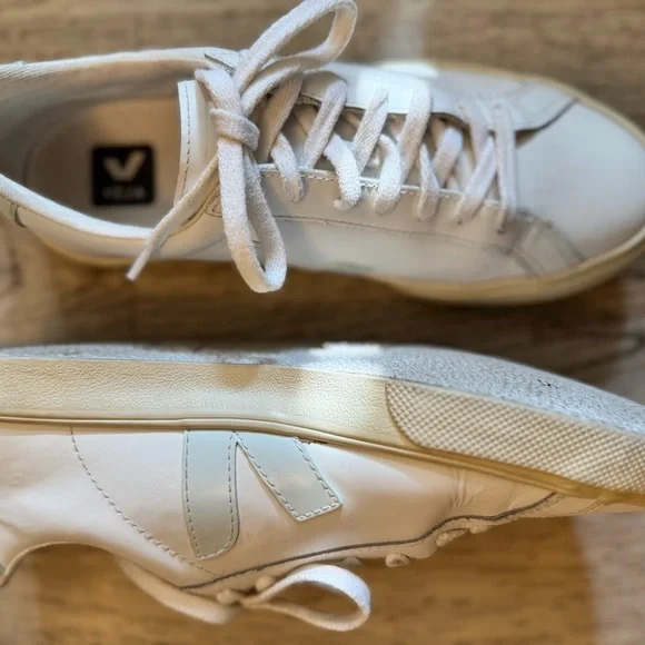 Veja Women's White and Mint Sneakers - Picture 2 of 7